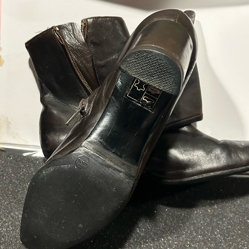 Robert Clergerie Vintage Leather Ankle Brown Boots 6.5 - Picture 9 of 16